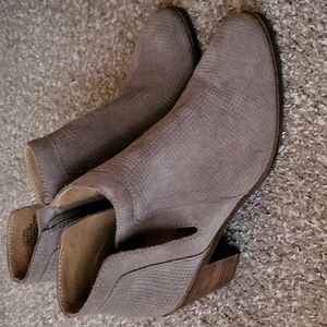 Ankle booties